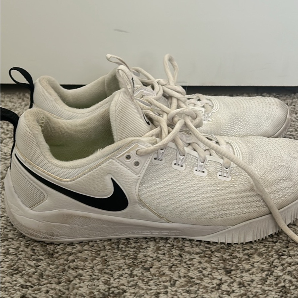 Nike women’s volleyball shoe